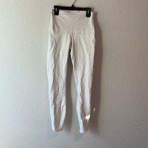 Lululemon size 4 white cropped leggings